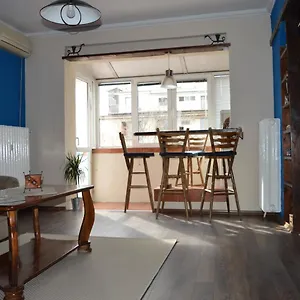 https://atelier-9-art-mansard-studio.sofiahotelsbg.com
